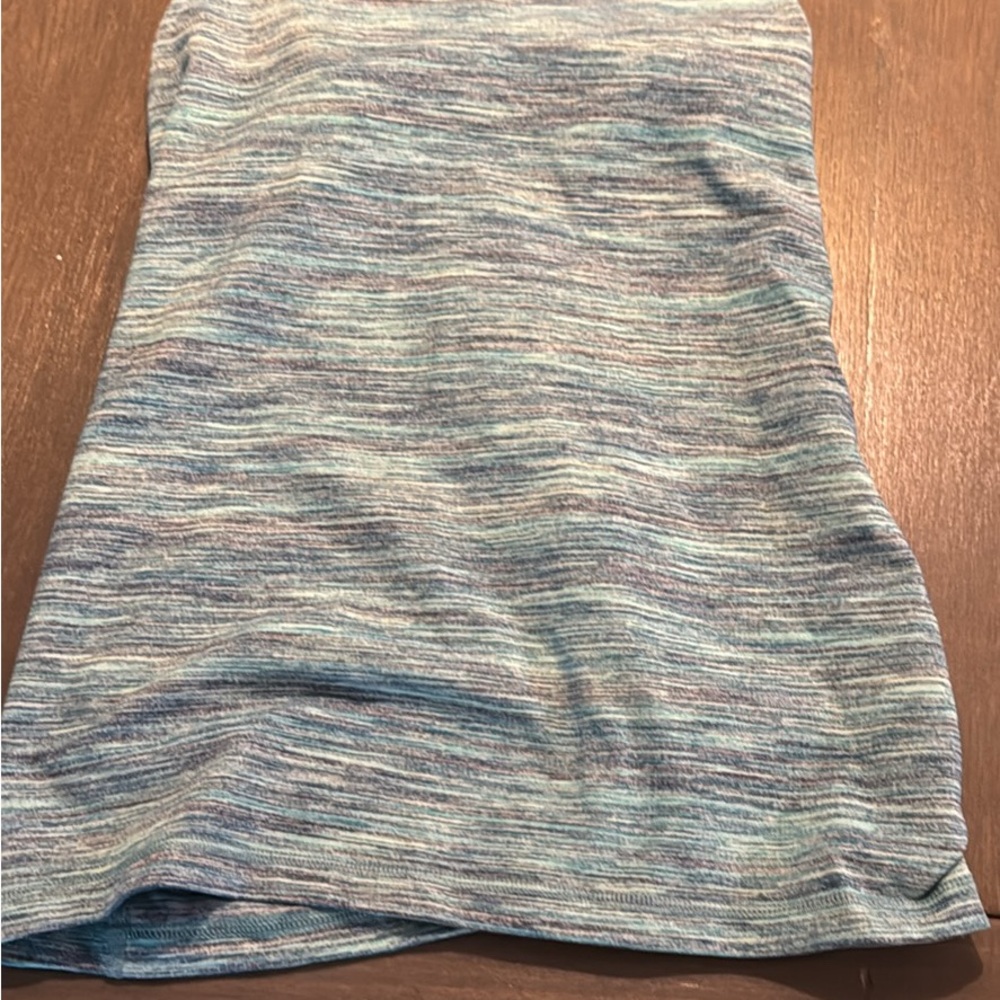 2 lululemon athletica Blue Heathered Tank Top and gray power Y